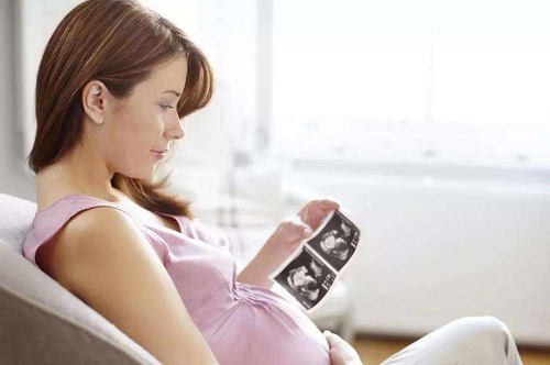 试管移植两个最好的胚胎，宝宝越健康？